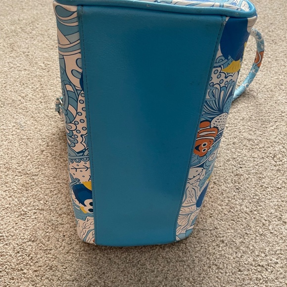 Disney Lougefly Collaboration Handbag - Finding Dory - Picture 6 of 6